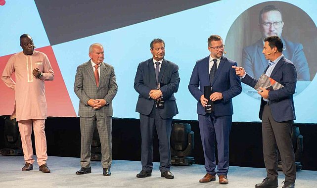 Başkan Aras Malta'da turizm forumuna katıldı