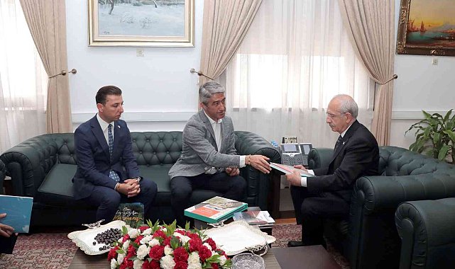 Başkan Oktay, Kılıçdaroğlu'na yangın raporu sundu