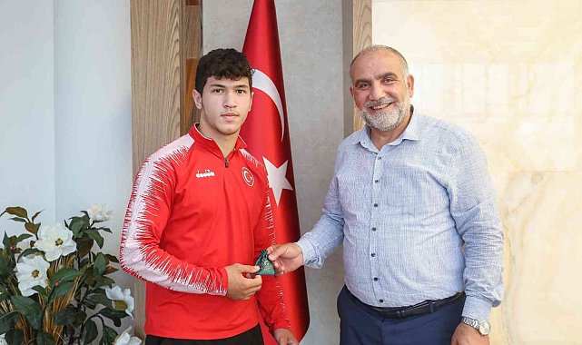 Başkan Sandıkçı: "Ülkemizin gururu oldular"