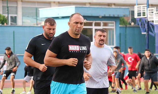Başpehlivan Gürbüz, altın kemerin 'ebedi sahibi' olmak istiyor