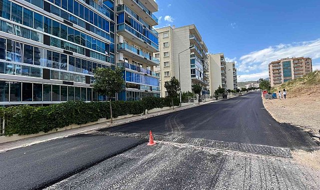 Bayraklı'da asfaltlama çalışmaları hız kesmiyor