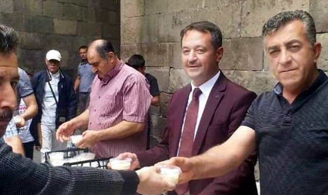 Birlik Vakfı'ndan sütlaç ikramı