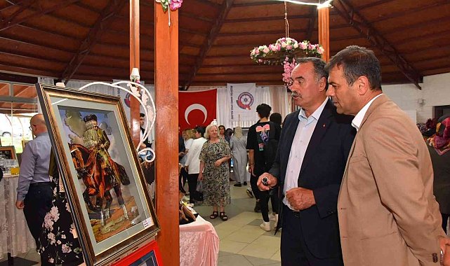 Bozüyük'te el sanatları sergisi açıldı