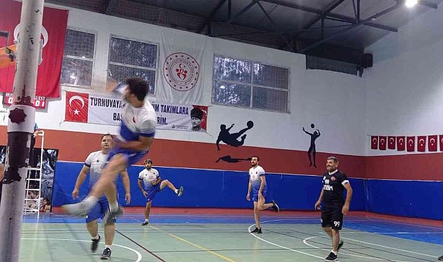 Bozyazı'da Mahalleler Arası Voleybol Turnuvası sona erdi