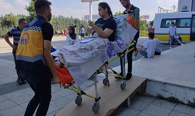 Bursa'da kazada yaralanan iki arkadaş bugün YKS heyecanı yaşadı