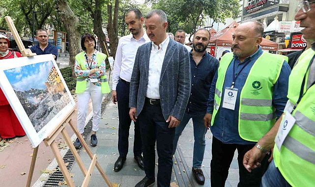 Büyükakın: "Cumhuriyet Bulvarı, kültür ve sanatın açık hava adresi oldu"