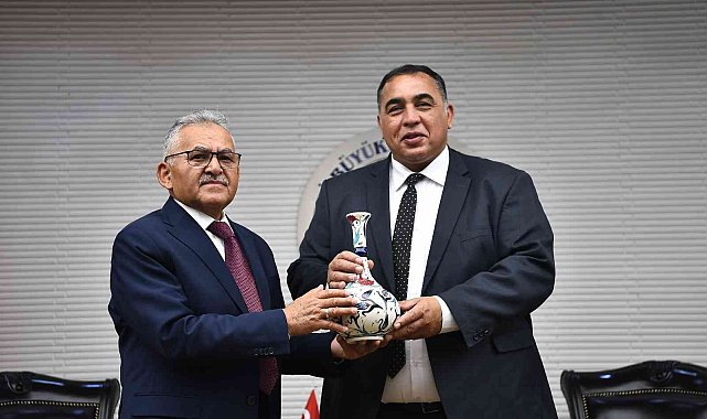 Büyükkılıç'tan kardeş şehir Misrata heyetine mehteranlı coşkulu karşılama