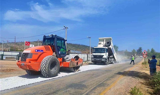 Büyükşehir Bodrum'da yol çalışmalarını sürdürüyor