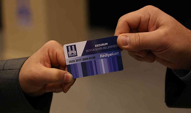 Büyükşehir'den ihtiyaç sahibi 2 bin 500 aileye gıda kartı
