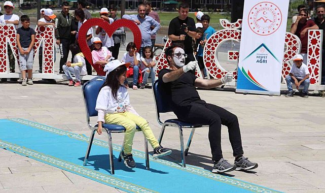 Çocuklar 'Çocuk Şenliği'nde eğlendi
