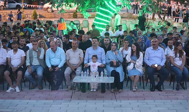 Çukurca '4. Fotosafari Festivali'nde dengbejler geceye damgasını vurdu