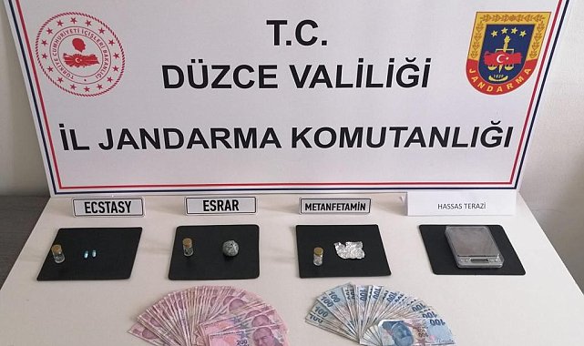 Düzce'de jandarmadan uyuşturucu operasyonu