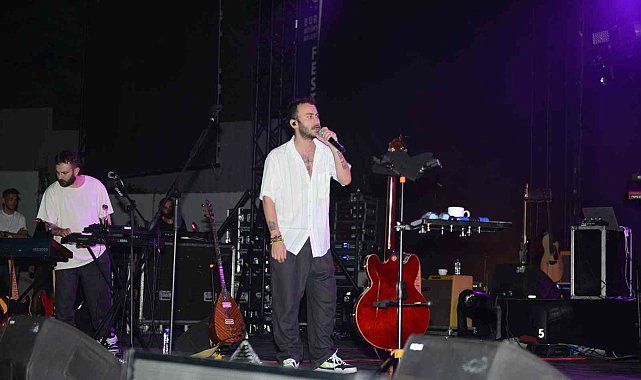 Festivalde "Yüzyüzeyken Konuşuruz" fırtınası esti