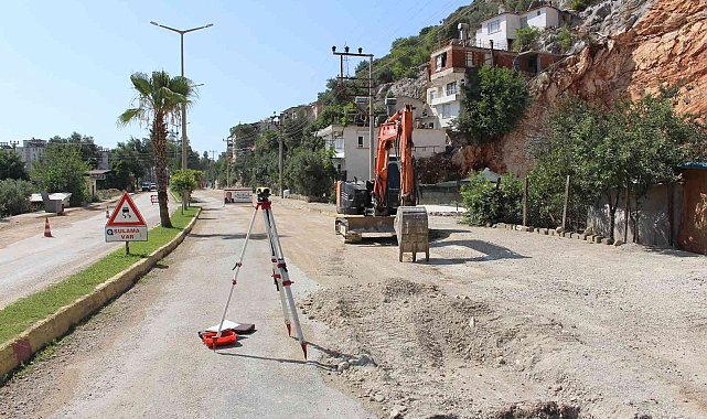 Finike'nin kanalizasyon sorunu çözülüyor