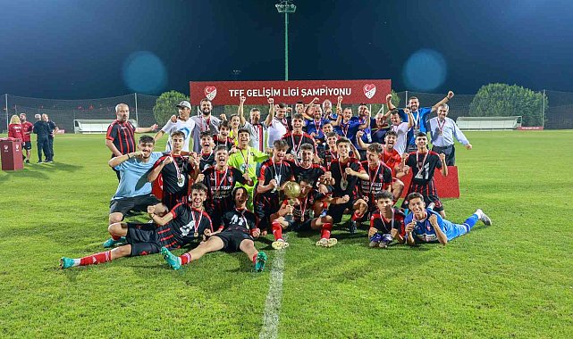 Gelişim Ligi U-17 Şampiyonu Uşakspor