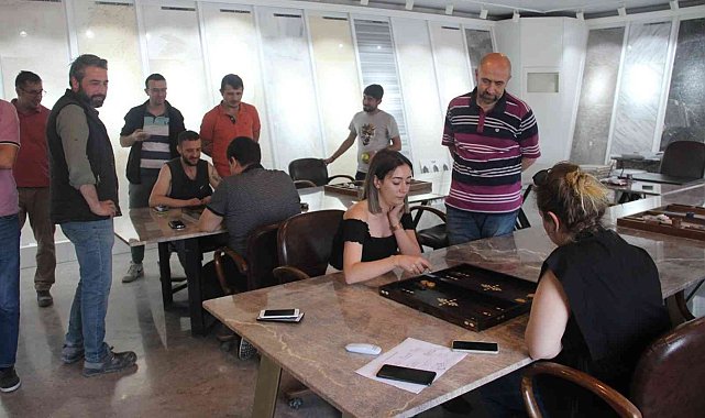 Hürok Mermer çalışanları Tavla Turnuvası'nda yarıştı