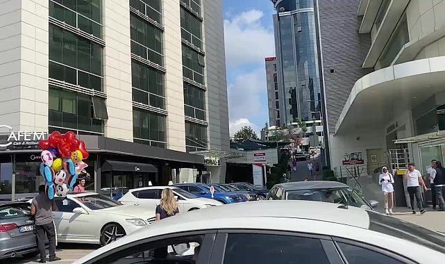 İş adamı Ali Ağaoğlu kalp krizi geçirdi. Ağaoğlu, Ataşehir'de özel bir hastaneye kaldırıldı.