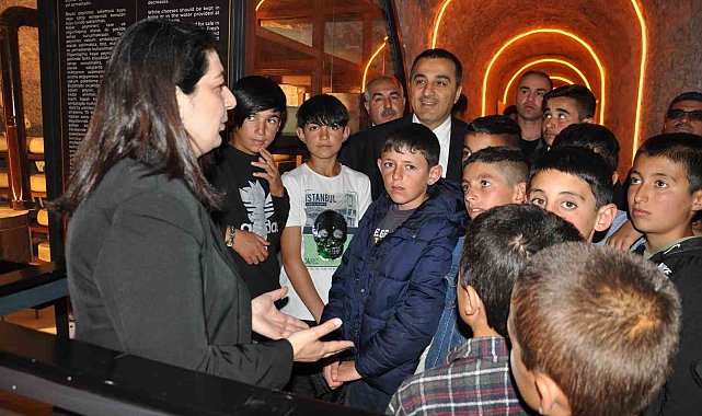Kars'ta öğrenciler Peynir Müzesi'ni gezdi