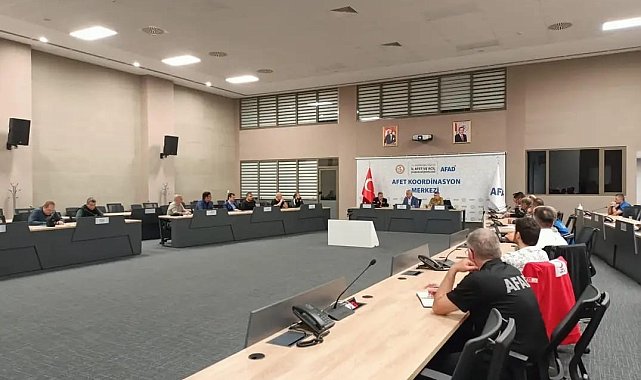 Kastamonu'da beklenen şiddetli yağış öncesi kriz masası oluşturuldu