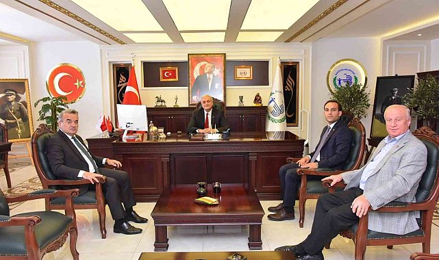 Kaymakam Öztürk ve Kaymakam Refiki Başkan Bakkalcıoğlu'nu ziyaret etti