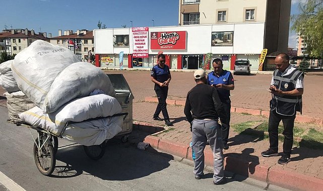 Kayseri'de çekçekli hurdacılara denetim