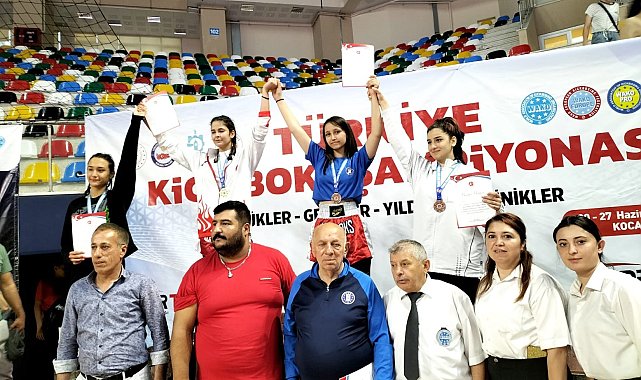 Kütahyalı Elif Kaya, Kick Boks'ta Türkiye üçüncüsü oldu