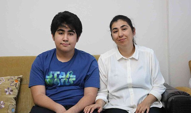 LGS'de 500 tam puan alan öğrencinin hedefi AİHM'de hakim olmak