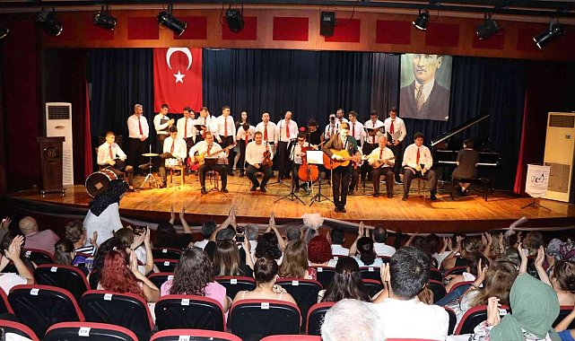 Nazilli'de Otizm Orkestrası ve Korosu konser verdi