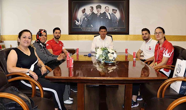 Nazilli'nin şampiyon kızı Başkan Özcan'a teşekkür etti