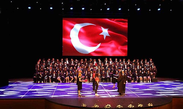 Özel Lise öğrencilerinin kep coşkusu
