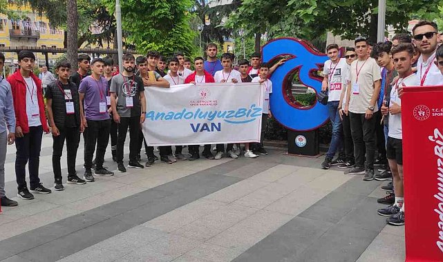 "Anadoluyuz biz" projesi kapsamında Vanlı gençler Trabzon'u ziyaret etti