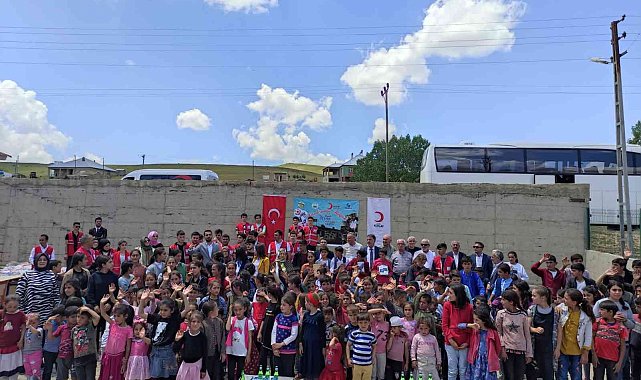 "Kardeşimin Hayali Projesi" ile Ağrılı çocuklar hayallerine kavuştu
