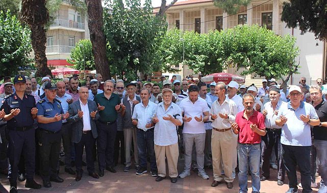 Salihli'de hac kafilesi dualarla uğurlandı