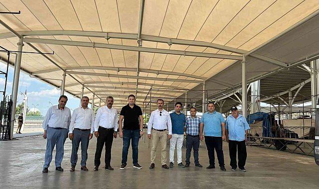 Salihli'de Pazaryerinin üstü kapatıldı