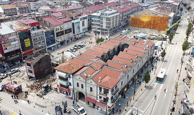 Tarihi Taşhan'ın çevresi genişletiliyor