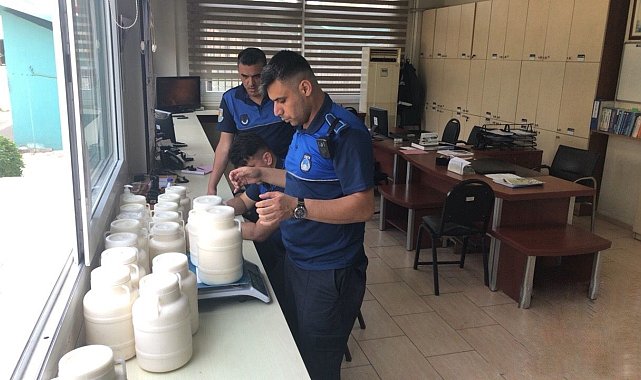 Tarsus'ta sağlığa zararlı 447 kilogram peynir ele geçirildi