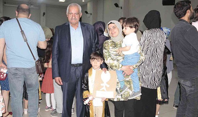 Tatvan'da minikler mezuniyet heyecanı yaşadı