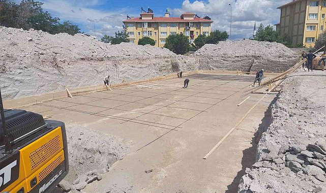 Tomarza'da öğrenci yurdunun temel açma çalışmaları başladı
