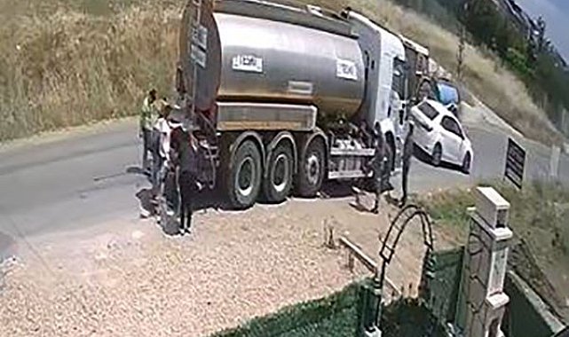 Turizm kentinde 90'lı yılları aratmayan görüntü: Tankerlere su taşıyorlar