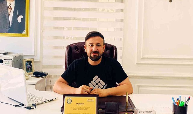 Uzman estetisyen Zübeyir Dalmış: "İlk olarak cilde uygun temizleyici ile bakıma başlanmalı"