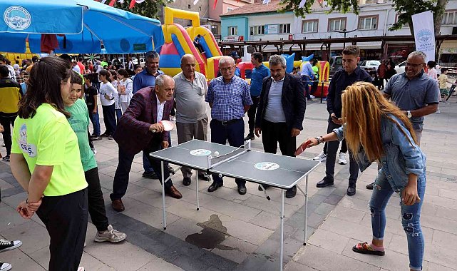 Yahyalı Belediyesi'nden çocuklara karne eğlencesi