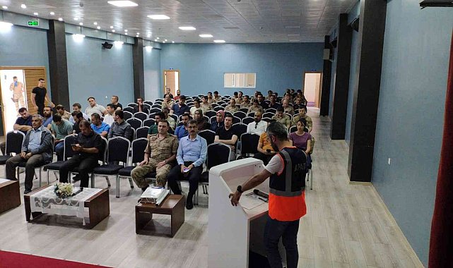 Yedisu'da 'Afet Farkındalık Eğitimi' verildi
