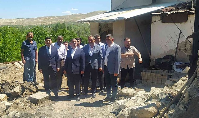 Yılmaz'dan ahırı yanan vatandaşa zararı karşılama sözü
