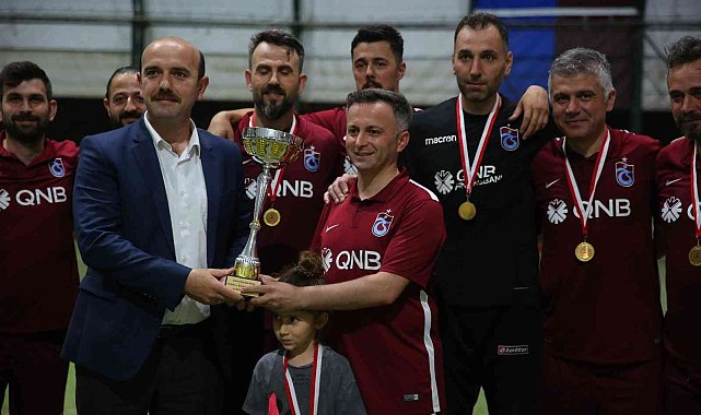 Yomra Kaymakamlığı'nın Dostluk ve Kardeşlik Futbol Turnuvası sona erdi
