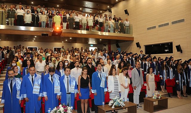 Akdeniz Üniversitesi Diş Hekimliği Fakültesi'nde 10. yıl gururu