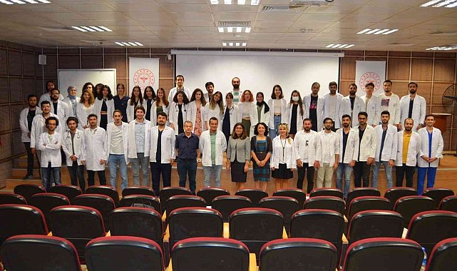 ALKÜ'de intörn doktorlar eğitimlerine başladı