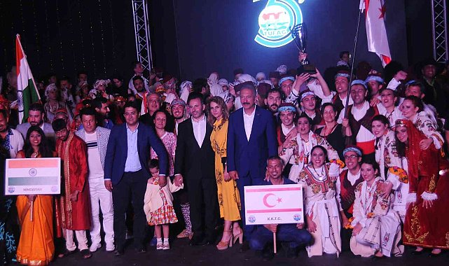 Altın Karanfil Halk Dansları Yarışması'nın kazananı KKTC oldu