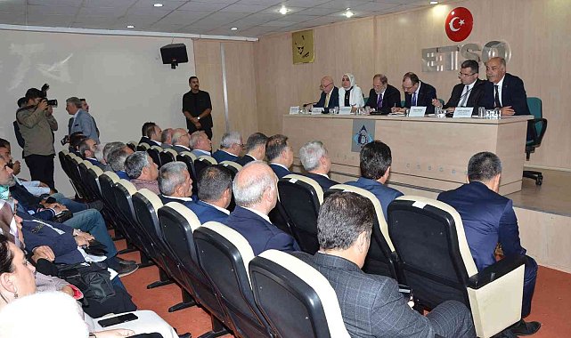 Bakan Muş ETSO'da iş adamlarıyla bir araya geldi