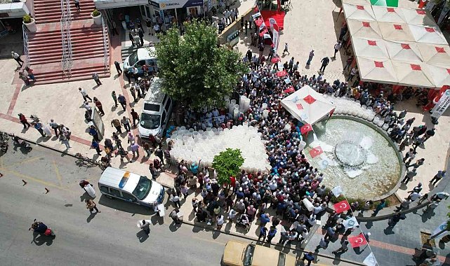 Başkan Ergün'den üzüm üreticisine destek