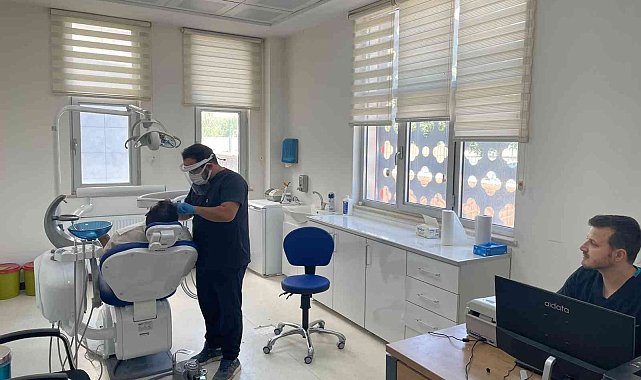 Batman'da yapımı tamamlanan ağız ve diş merkezi hizmete açıldı